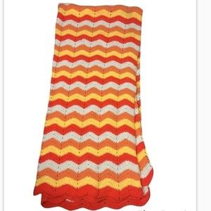 Handmade 1970’s Chevron Print Crochet Throw/Blanket Rare/Hard to Find Retro/MCM